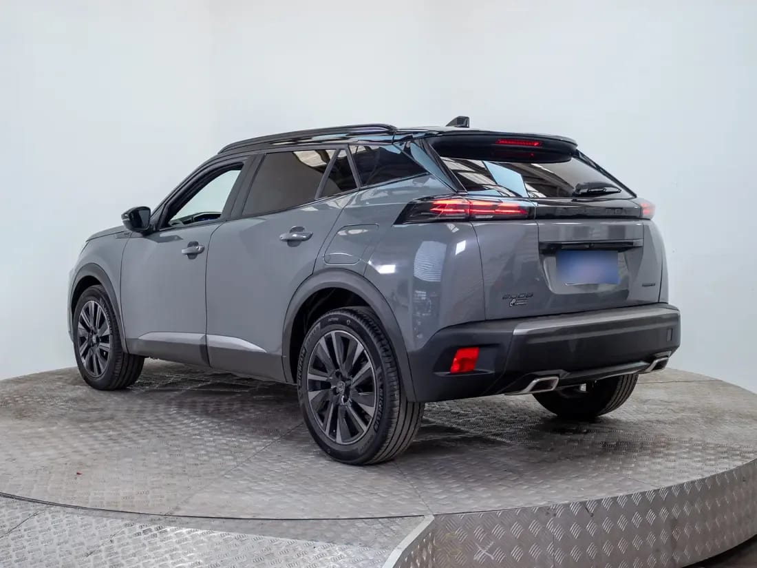 Peugeot 2008 1.2 Gt Mhev 136 At Hibrido año 2025