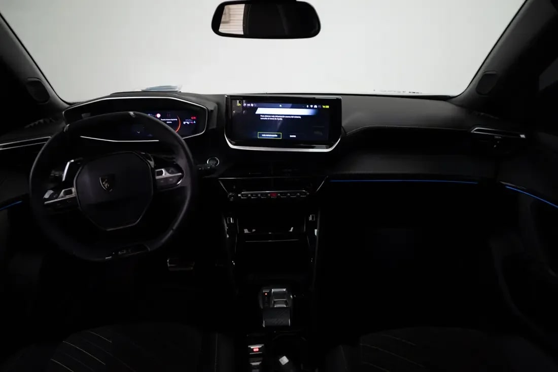 Peugeot 2008 1.2 Gt Mhev 136 At Hibrido año 2025