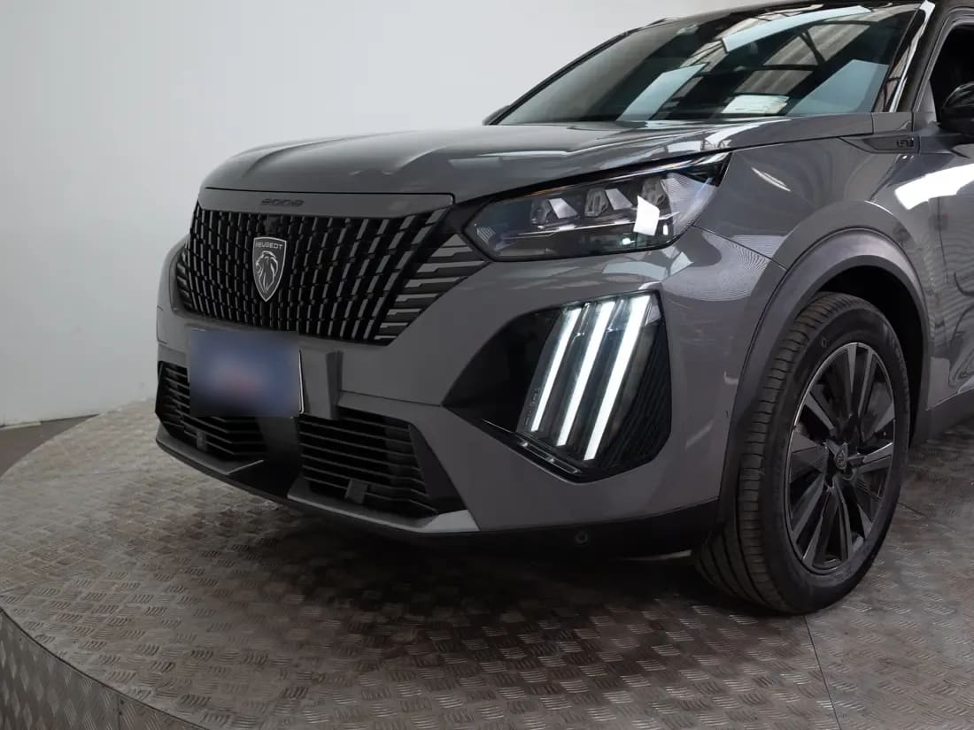Peugeot 2008 1.2 Gt Mhev 136 At Hibrido año 2025