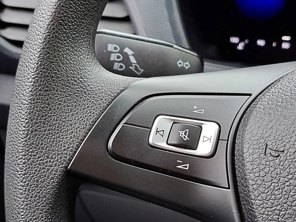 Volkswagen T-Cross 1.0 Tsi Trendline 4x2 Mt5 5p año 2022