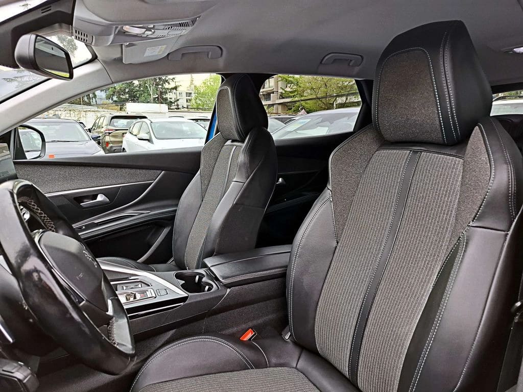 Peugeot 3008 1.5 Active Pack Bluehdi 130 4x2 Mt6 5p año 2023