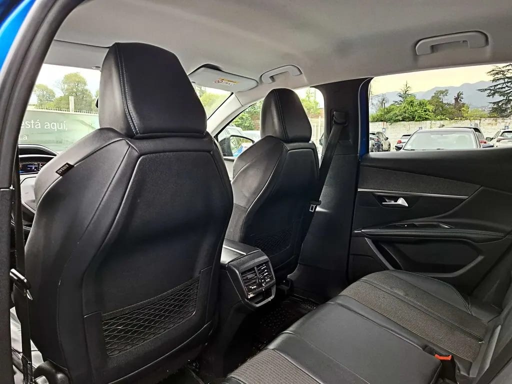 Peugeot 3008 1.5 Active Pack Bluehdi 130 4x2 Mt6 5p año 2023