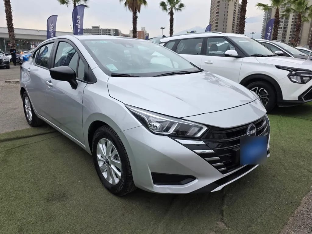 Nissan Versa 1.6 Sense 4x2 Mt 4p año 2025