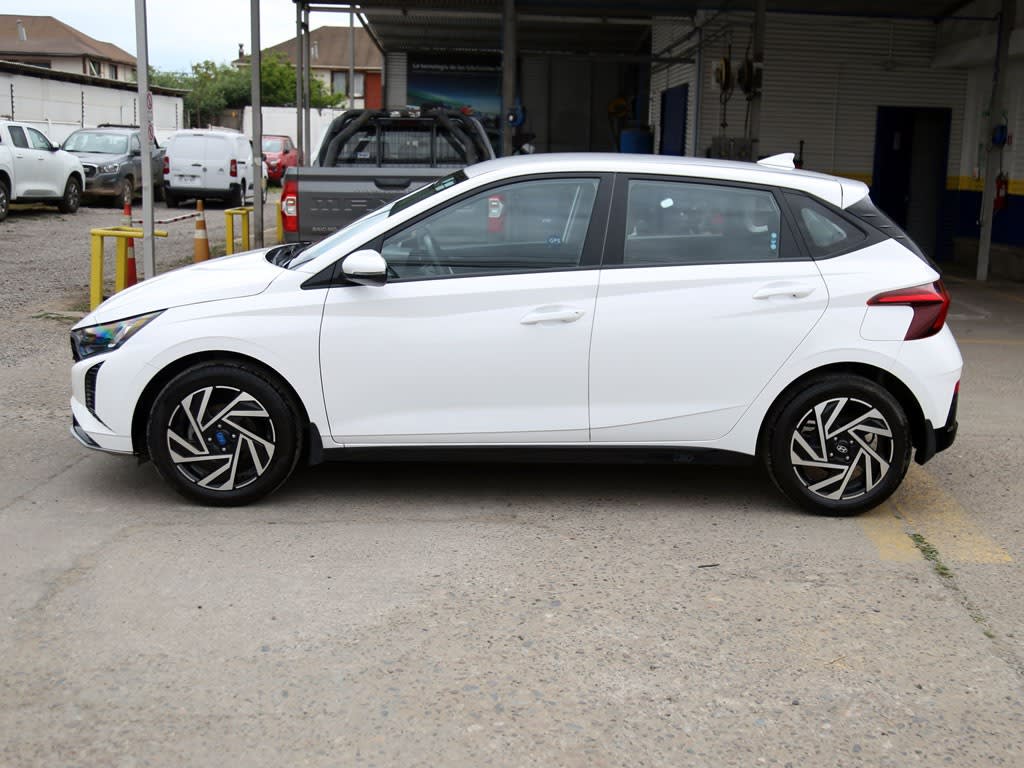 Hyundai I20 Mt 1.4 año 2025