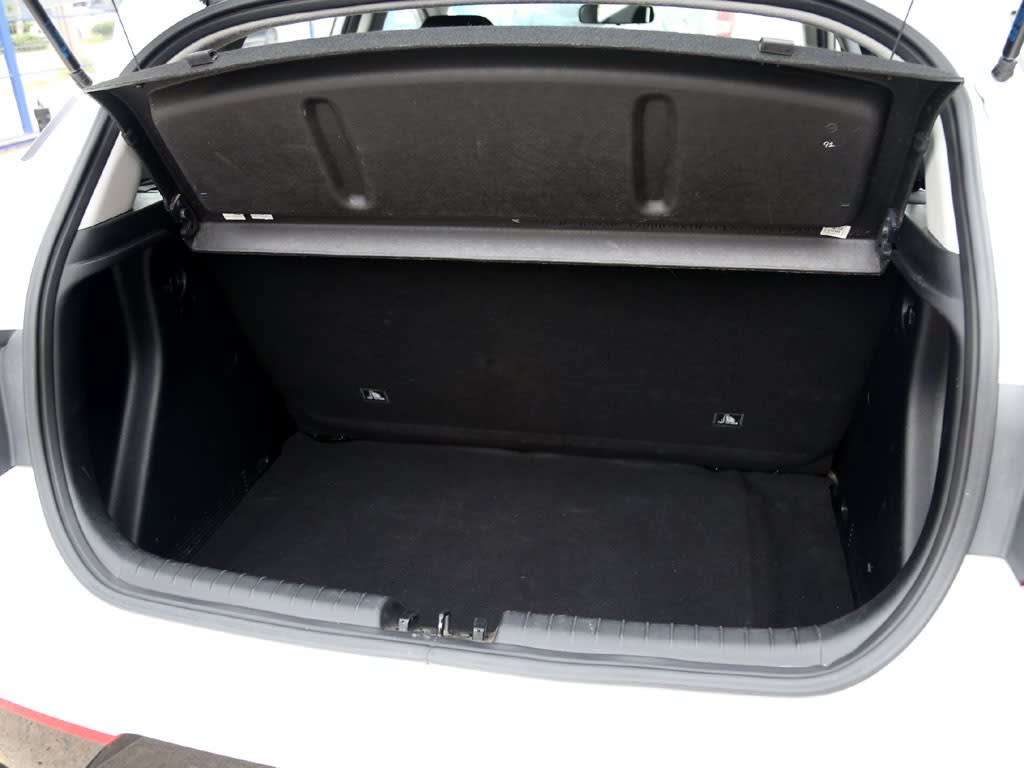 Hyundai I20 Mt 1.4 año 2025