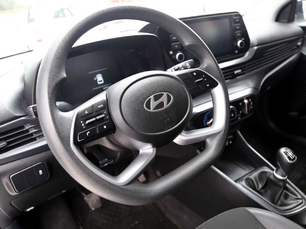 Hyundai I20 Mt 1.4 año 2025