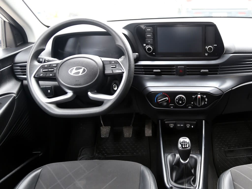 Hyundai I20 Mt 1.4 año 2025