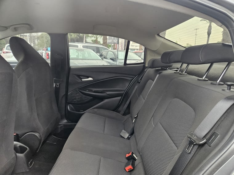 Chevrolet Onix Nb Lt 1.0t año 2022