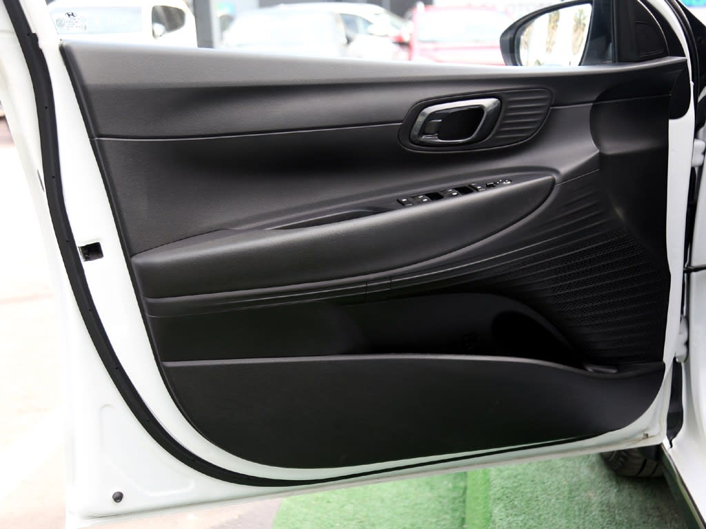 Hyundai I20 1.4 Plus Mt año 2025