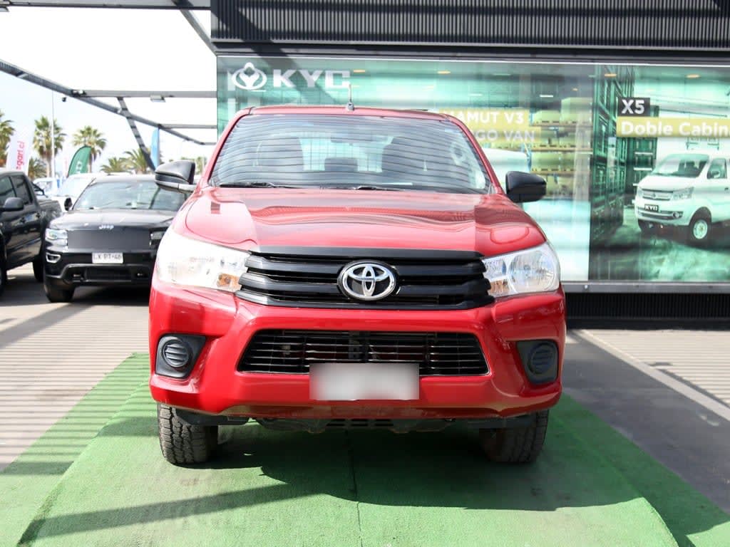 Toyota Hilux Dx 2.4 4x4 Mt año 2023