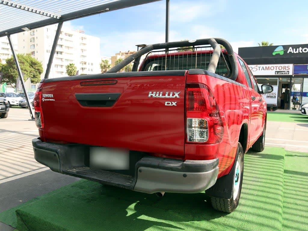 Toyota Hilux Dx 2.4 4x4 Mt año 2023