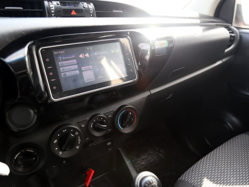 Toyota Hilux Dx 2.4 4x4 Mt año 2023