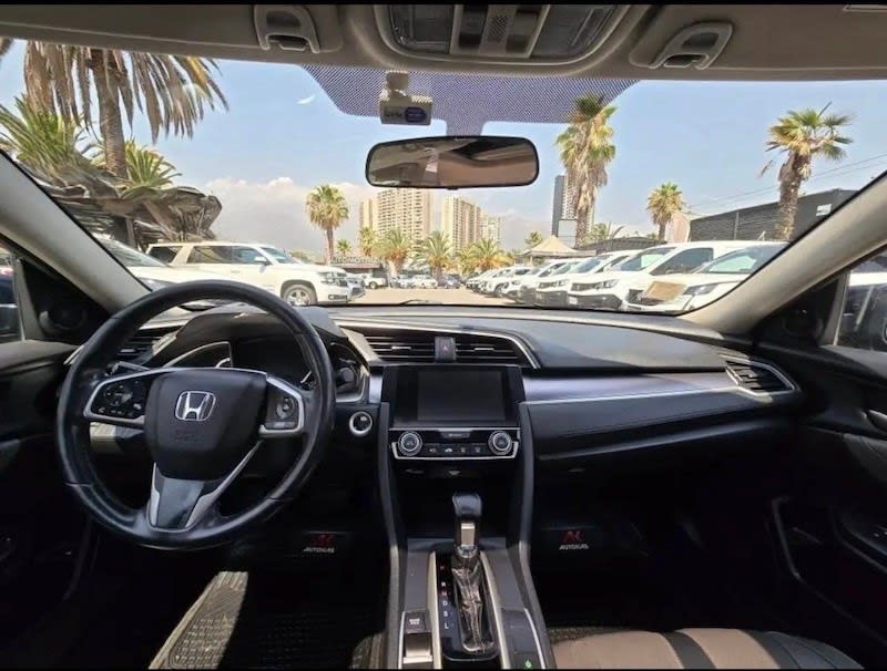 Honda CIVIC 1.5 Ex T At año 2017