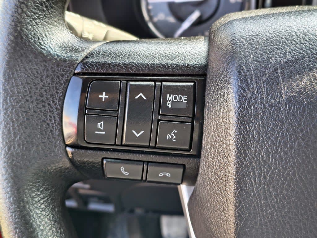 Toyota Hilux 2.4 Diesel 4x2 T/m año 2023