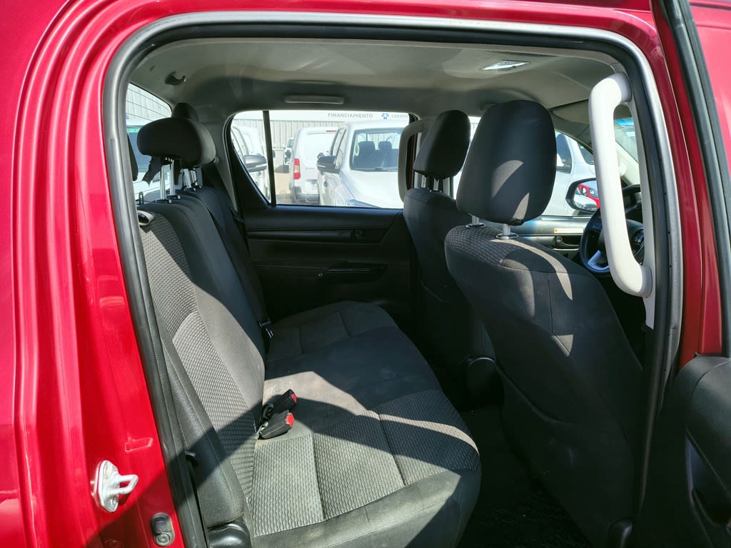 Toyota Hilux 2.4 Diesel 4x2 T/m año 2023