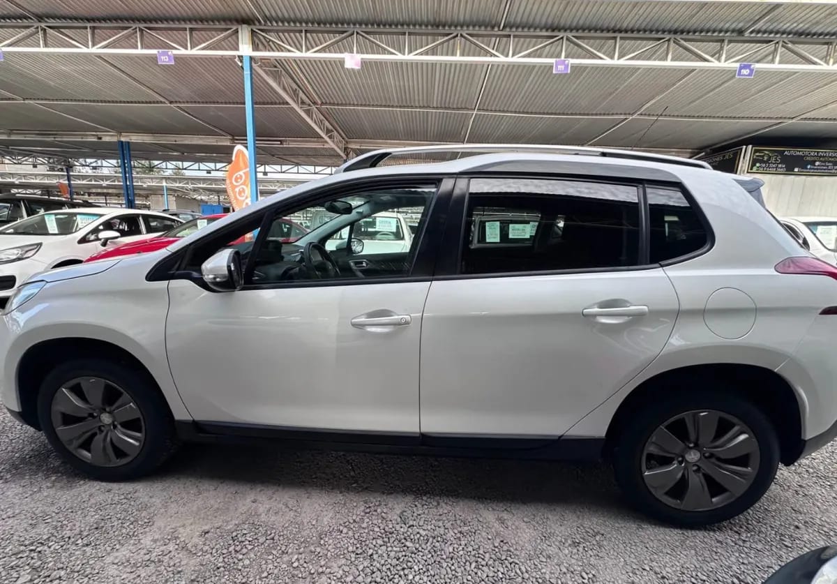 PEUGEOT 2008  año 2017