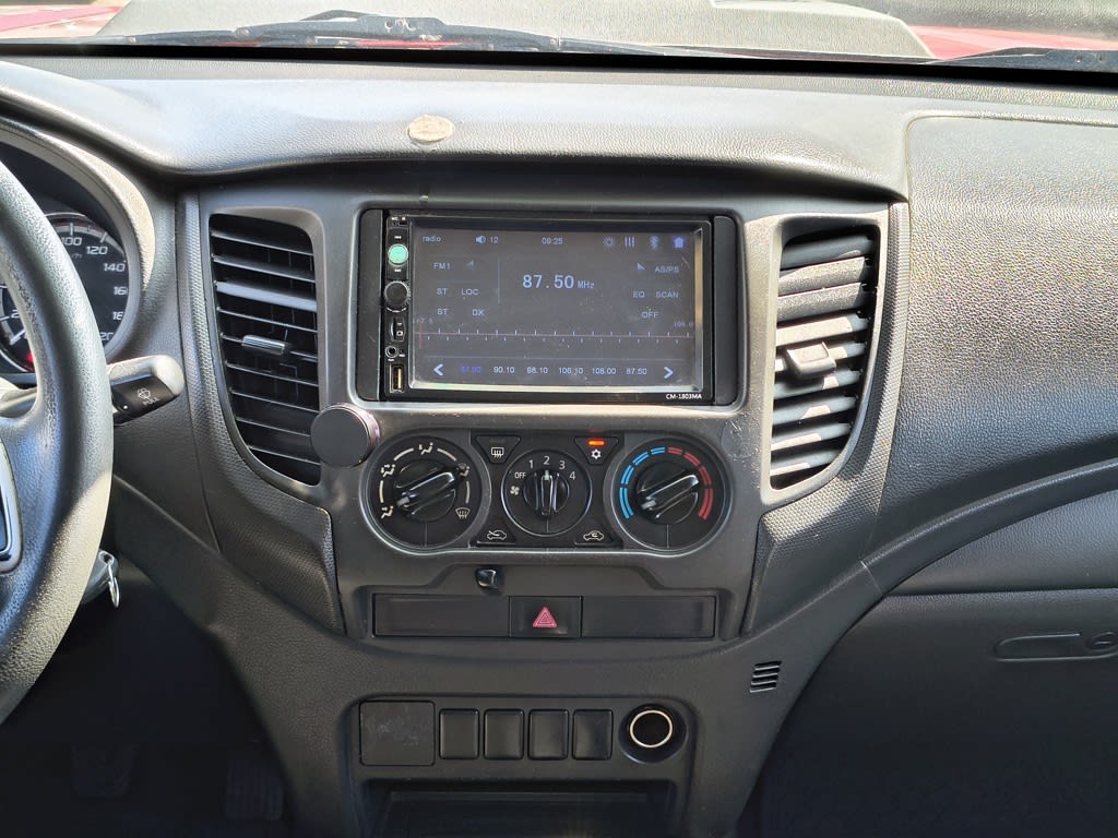 Mitsubishi L200 2.4 Katana Cr año 2021