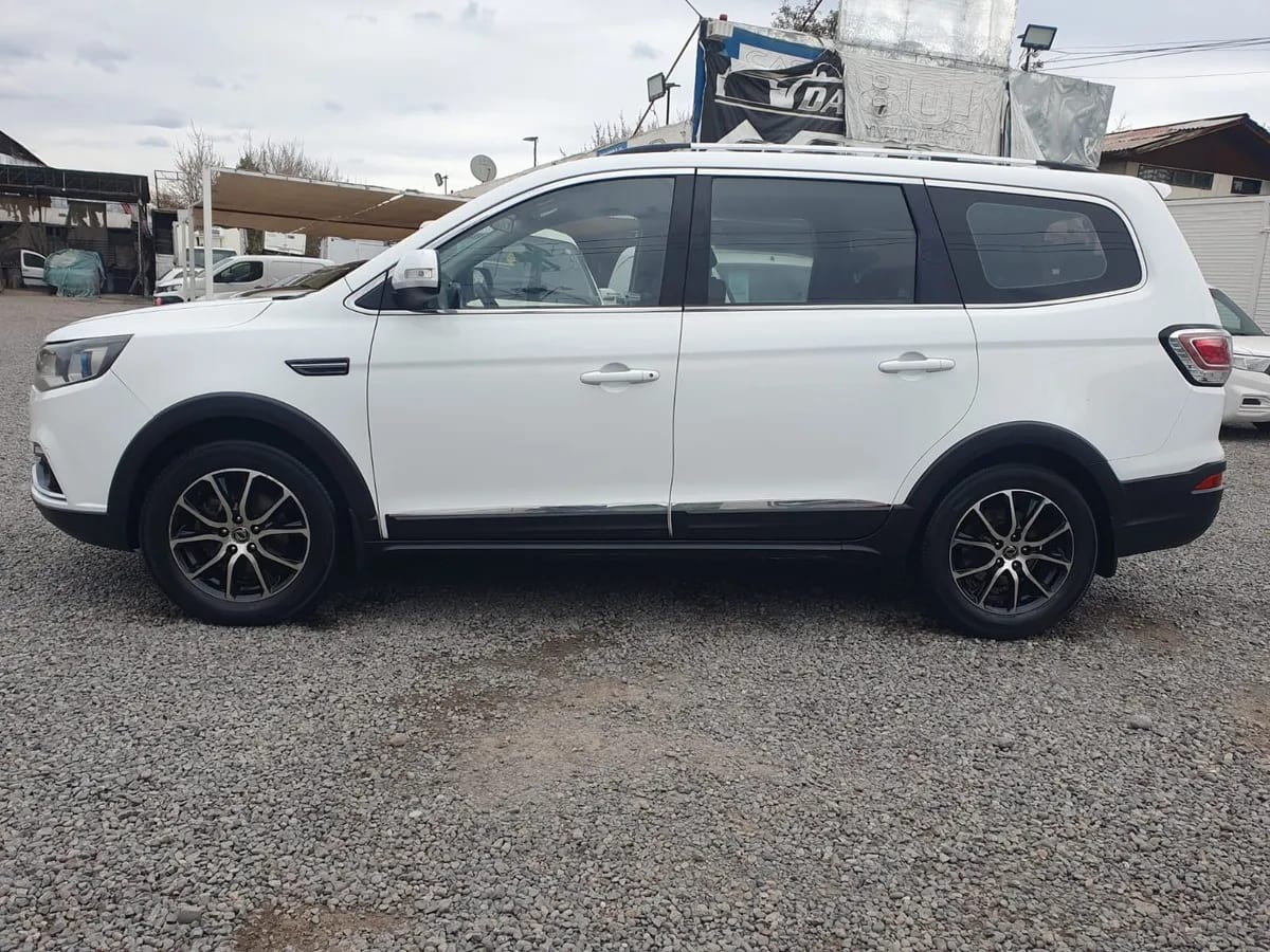 Dongfeng SX6 2.0 Luxury 7 Pas Mt año 2019