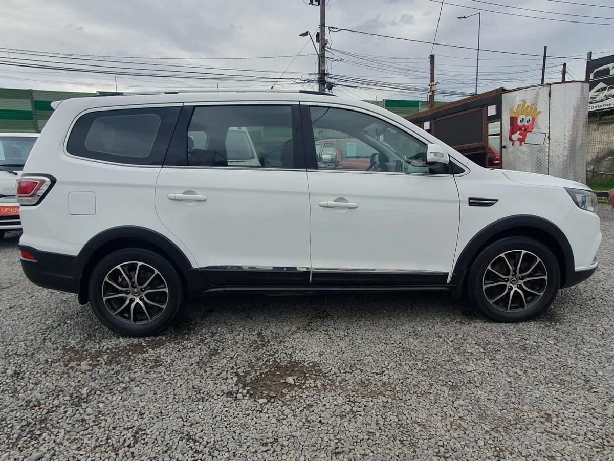 Dongfeng SX6 2.0 Luxury 7 Pas Mt año 2019