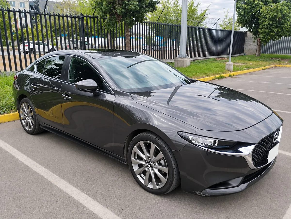 MAZDA MAZDA3 2.0 Sedán V 7g At año 2020