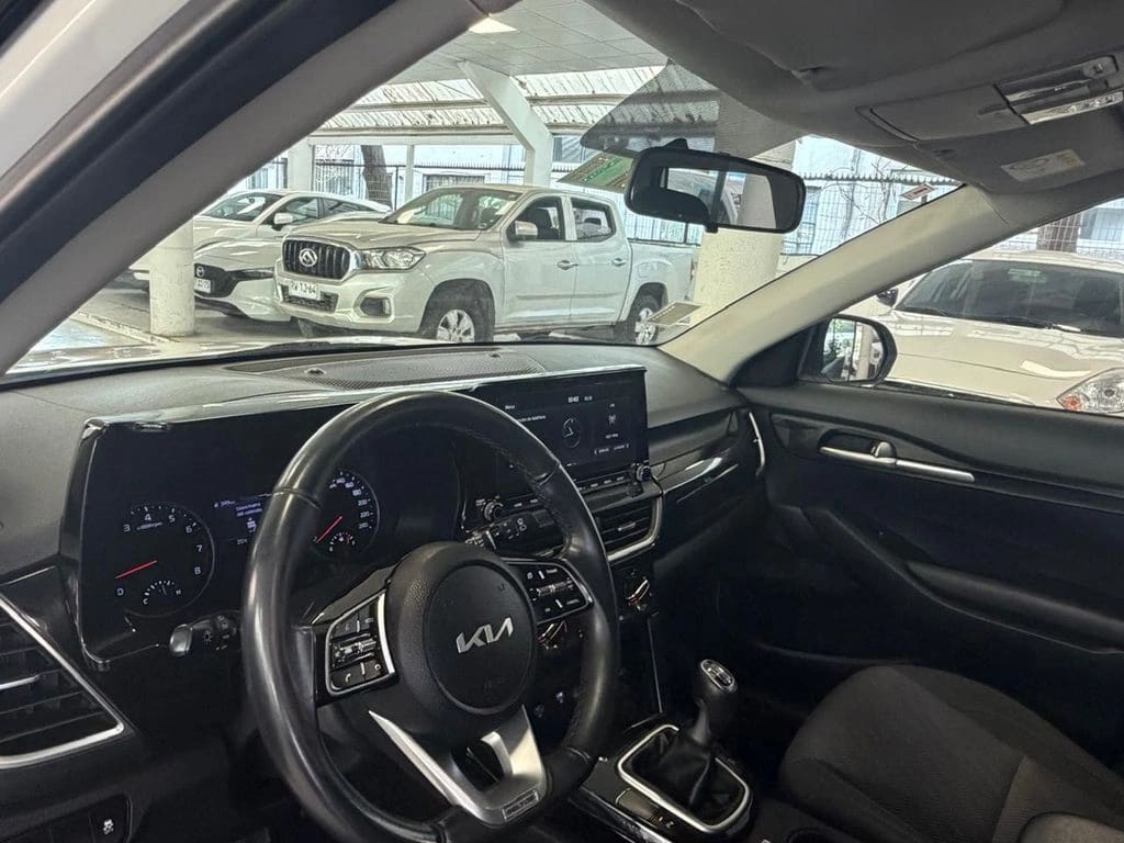 Kia Seltos Mpi 6mt año 2023