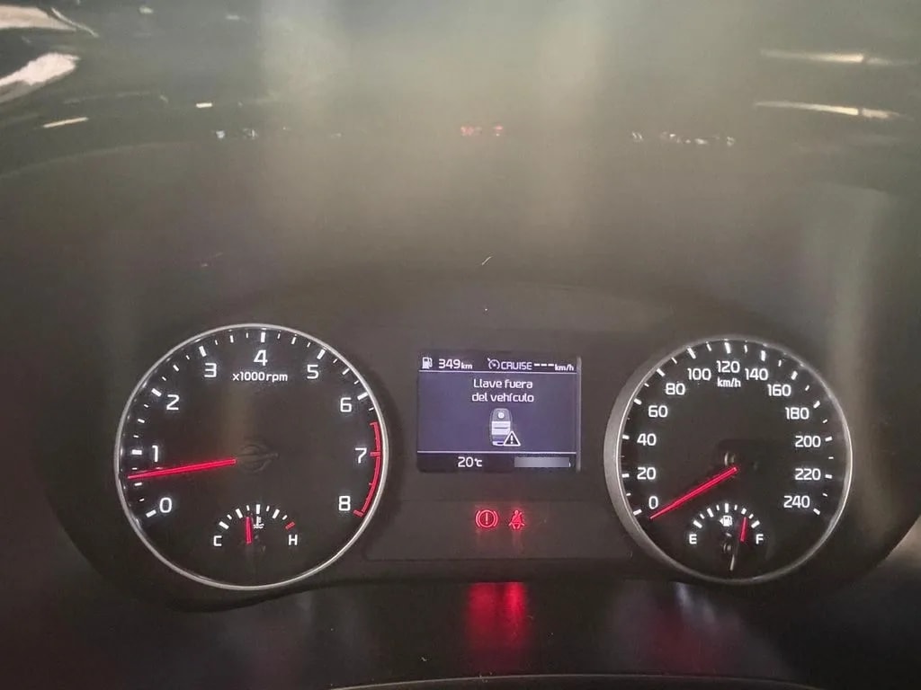 Kia Seltos Mpi 6mt año 2023