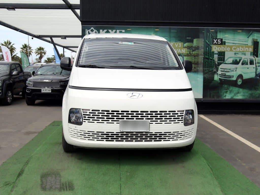 Hyundai Staria 2.2 6mt Cri año 2023