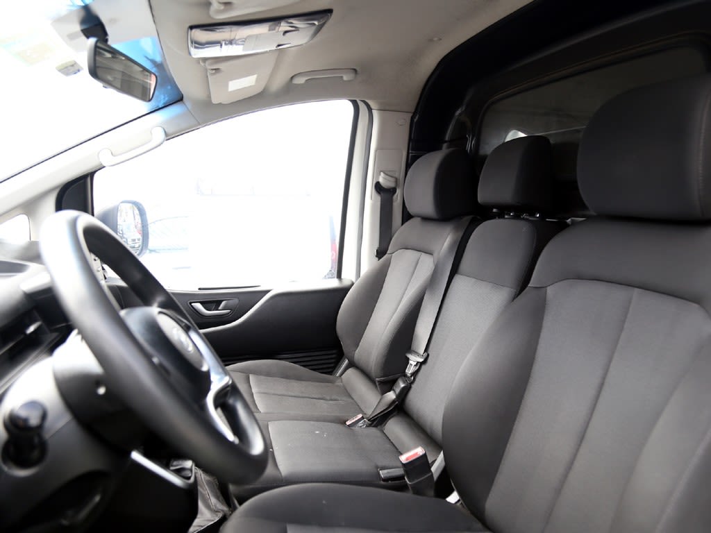 Hyundai Staria 2.2 6mt Cri año 2023