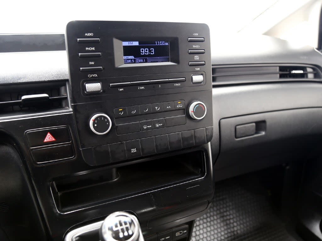 Hyundai Staria 2.2 6mt Cri año 2023