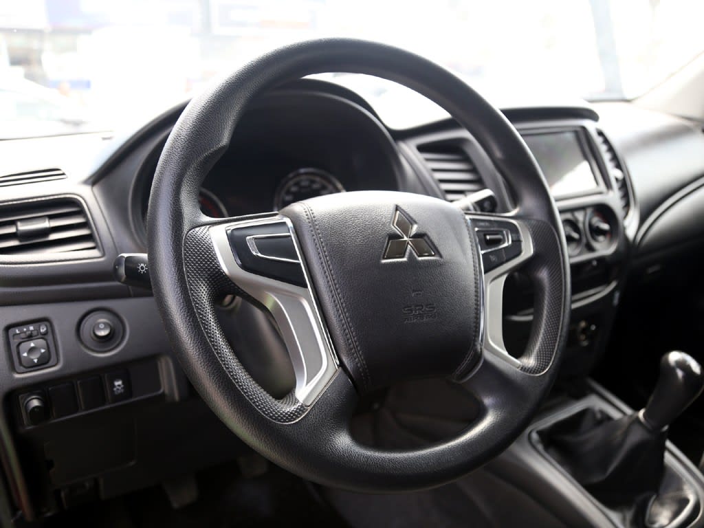 Mitsubishi L200 Katana 2.4 4x4 Mt año 2023