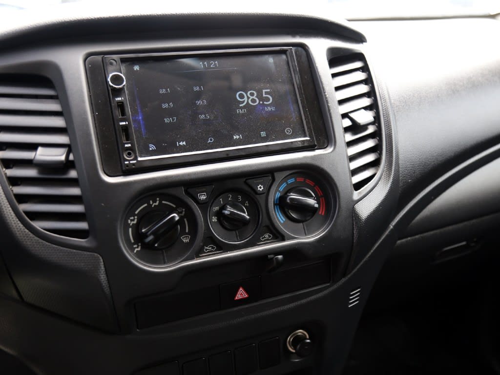 Mitsubishi L200 Katana 2.4 4x4 Mt año 2023