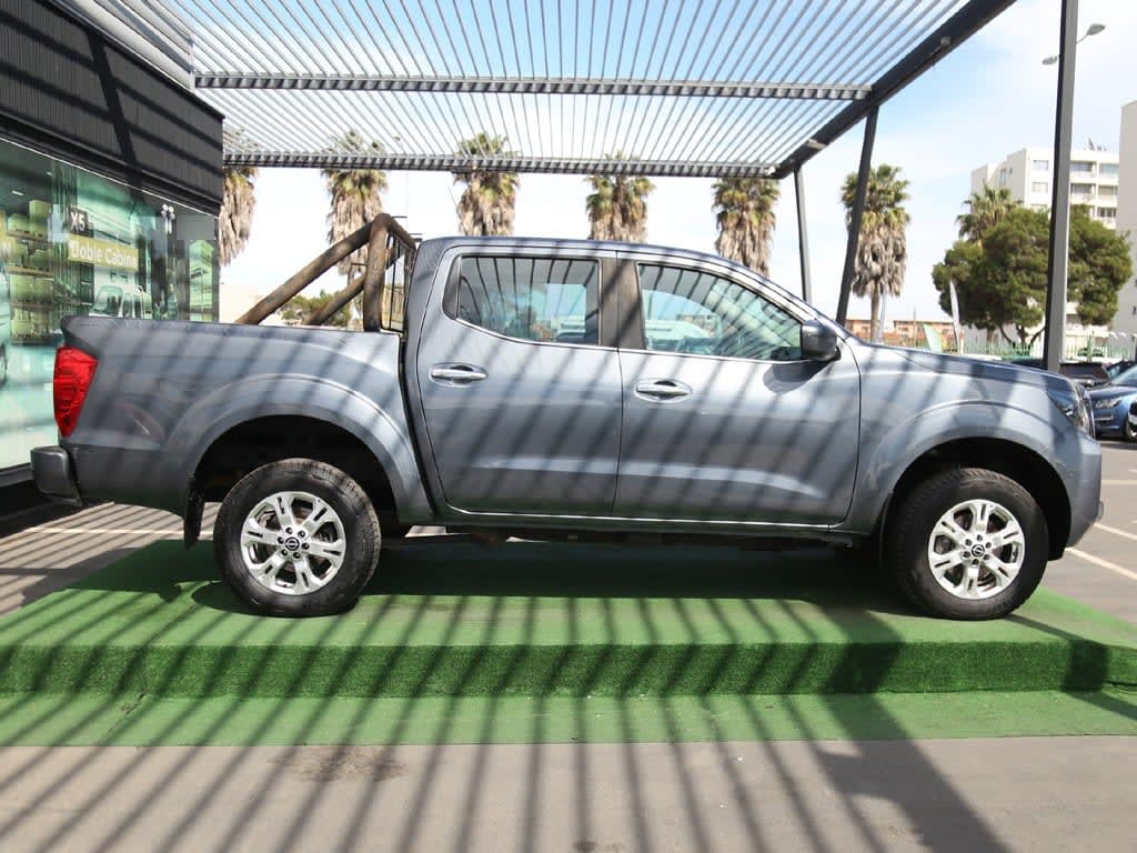 Nissan Navara 2.3 Xe Mt 4x4 año 2024