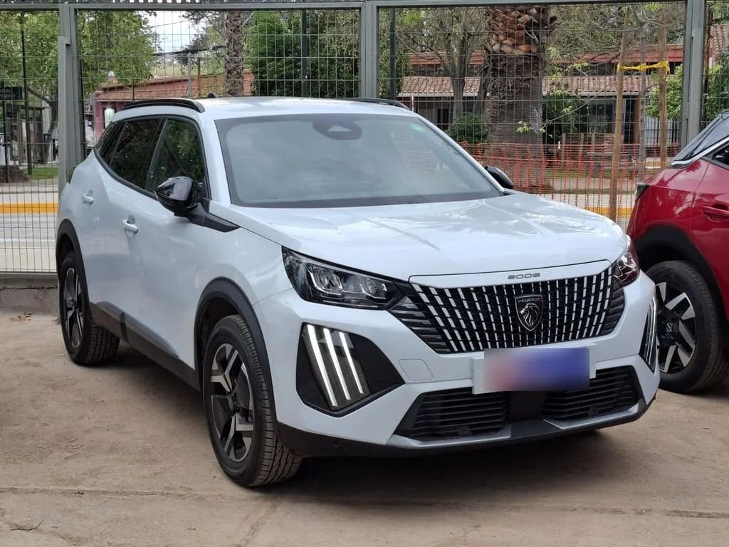 Peugeot 2008 1.2 Hybrid Allure Aut año 2026