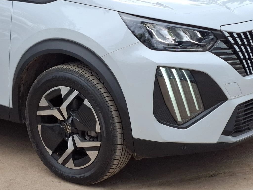 Peugeot 2008 1.2 Hybrid Allure Aut año 2026
