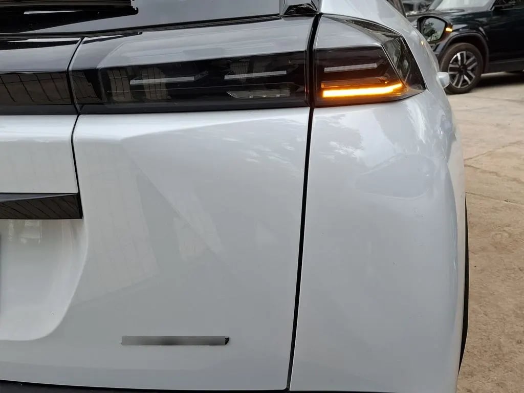 Peugeot 2008 1.2 Hybrid Allure Aut año 2026