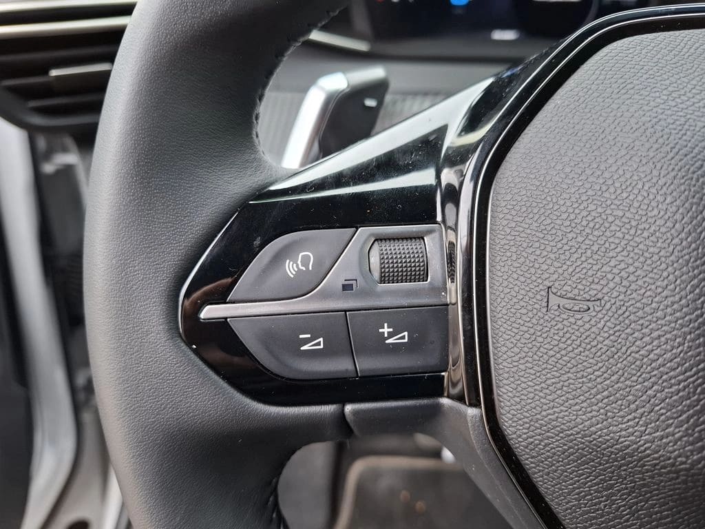 Peugeot 2008 1.2 Hybrid Allure Aut año 2026