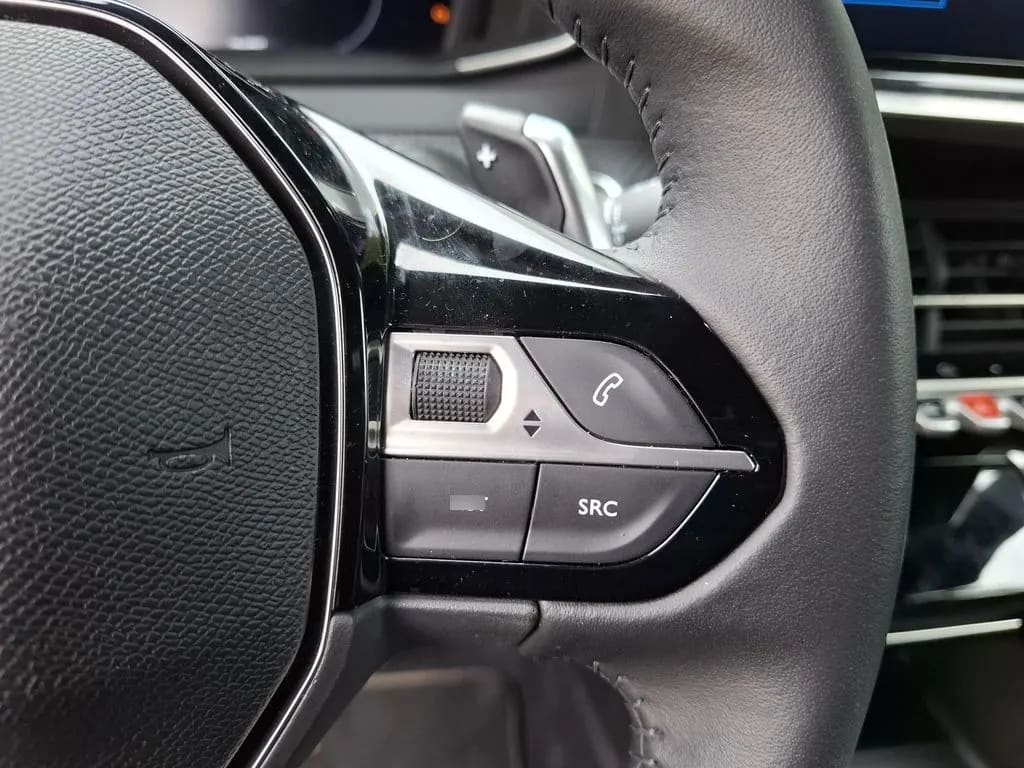 Peugeot 2008 1.2 Hybrid Allure Aut año 2026