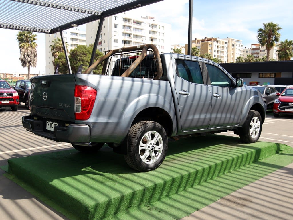 Nissan Navara 2.3 Xe Mt 4x4 año 2024