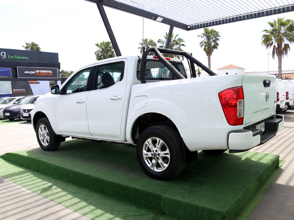 Nissan Navara 2.3 Xe Mt 4x4 año 2024