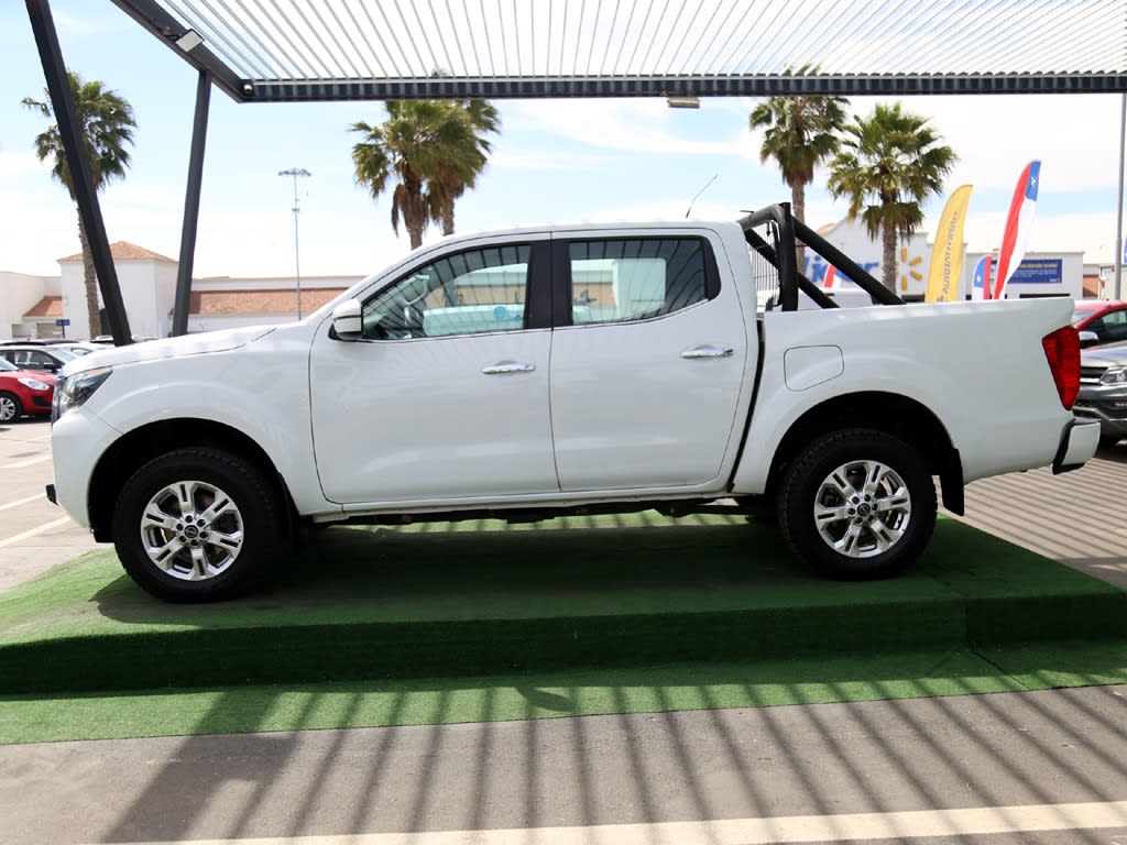 Nissan Navara 2.3 Xe Mt 4x4 año 2024