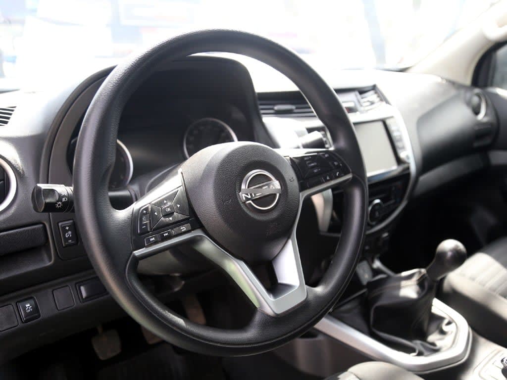 Nissan Navara 2.3 Xe Mt 4x4 año 2024