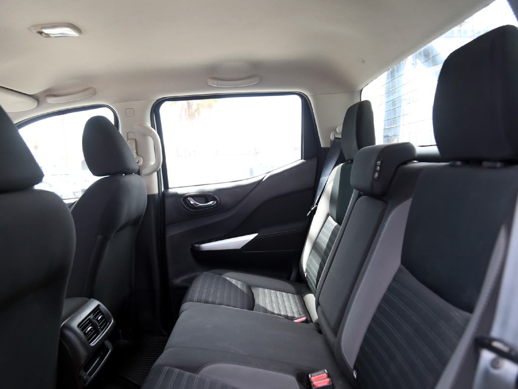 Nissan Navara 2.3 Xe Mt 4x4 año 2024