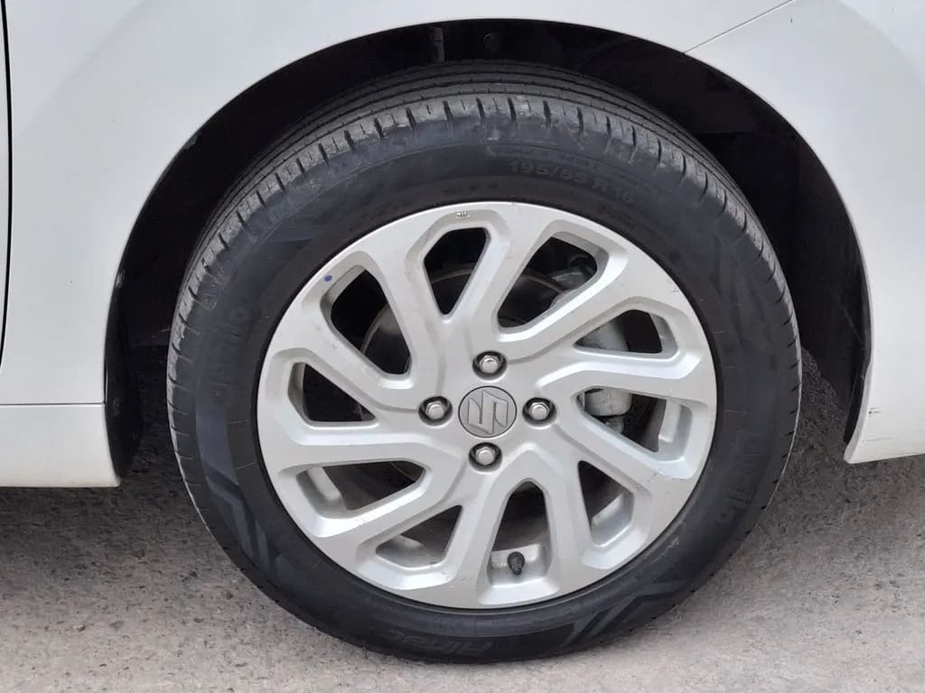 Suzuki Baleno Gls 4x2 1.5 año 2025