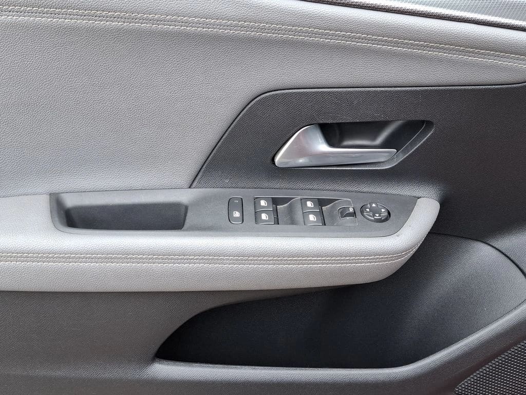 Opel Mokka 1.2t Aut Elegance año 2023