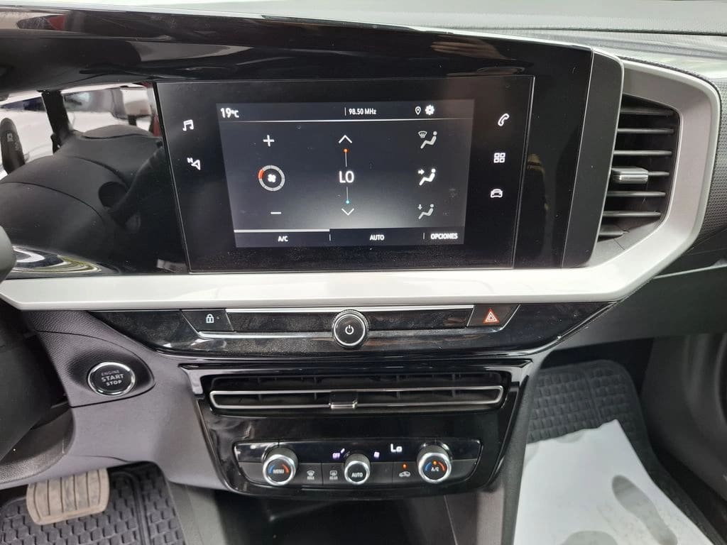Opel Mokka 1.2t Aut Elegance año 2023