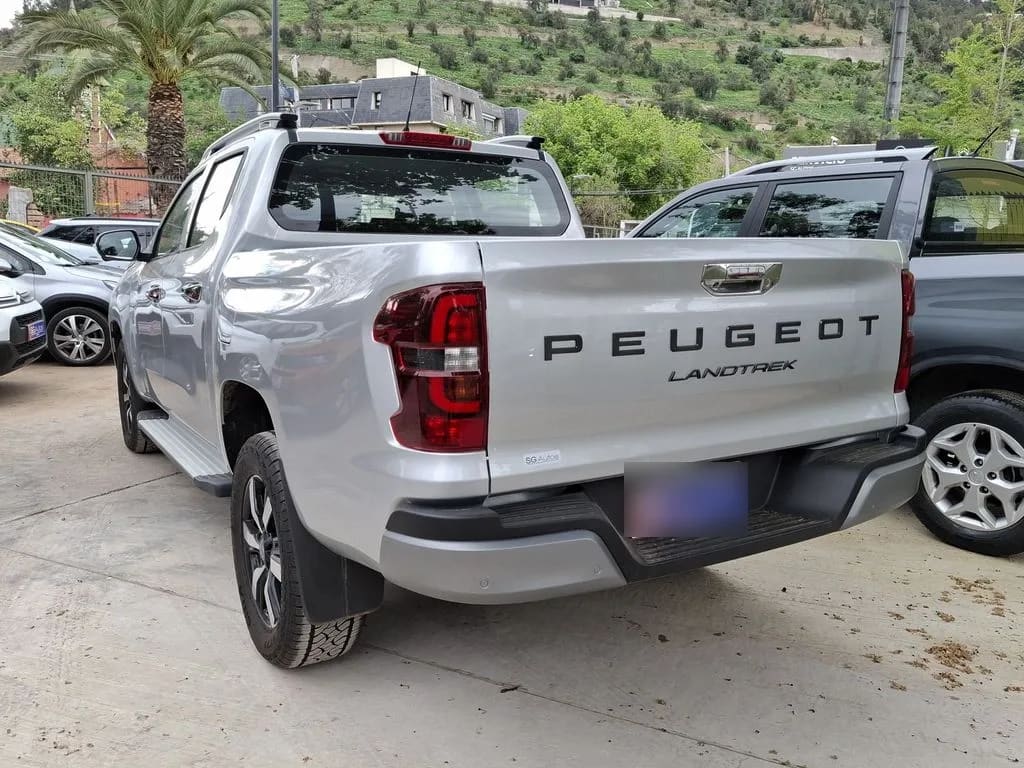 Peugeot Landtrek 2.2 Mca Action4 Diesel At año 2026