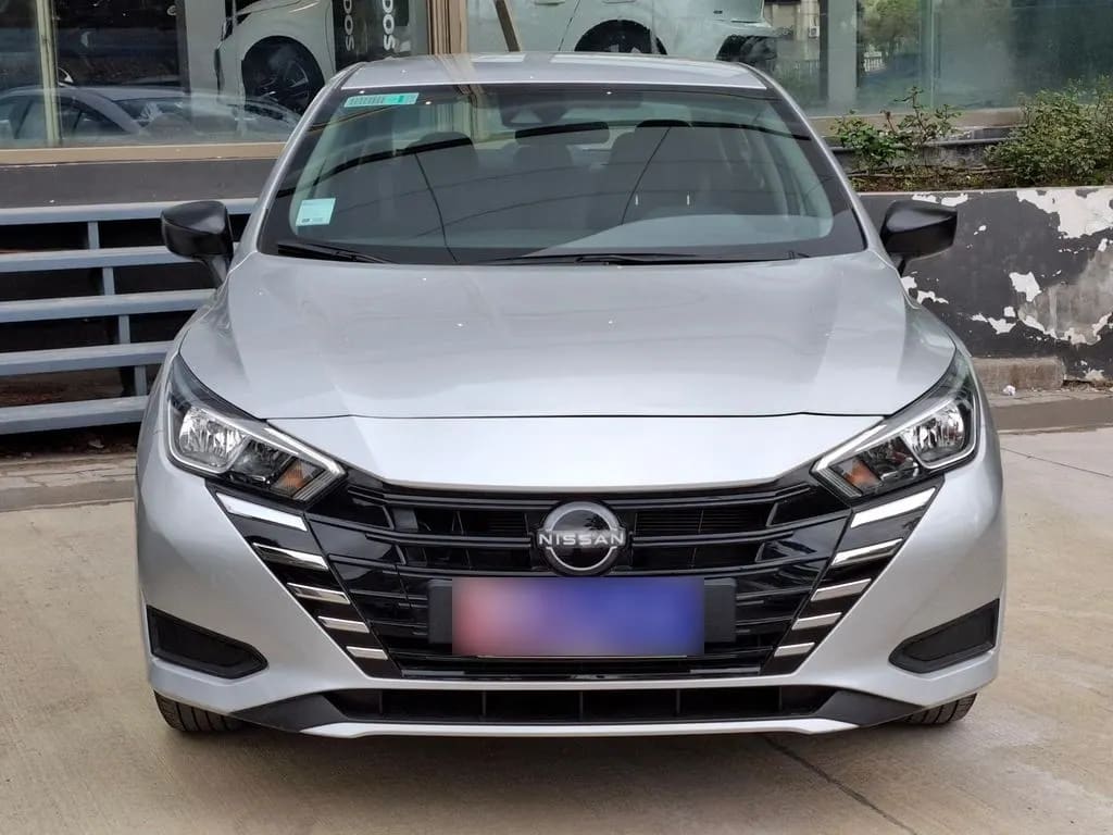 Nissan Versa Sense 1.6 año 2024