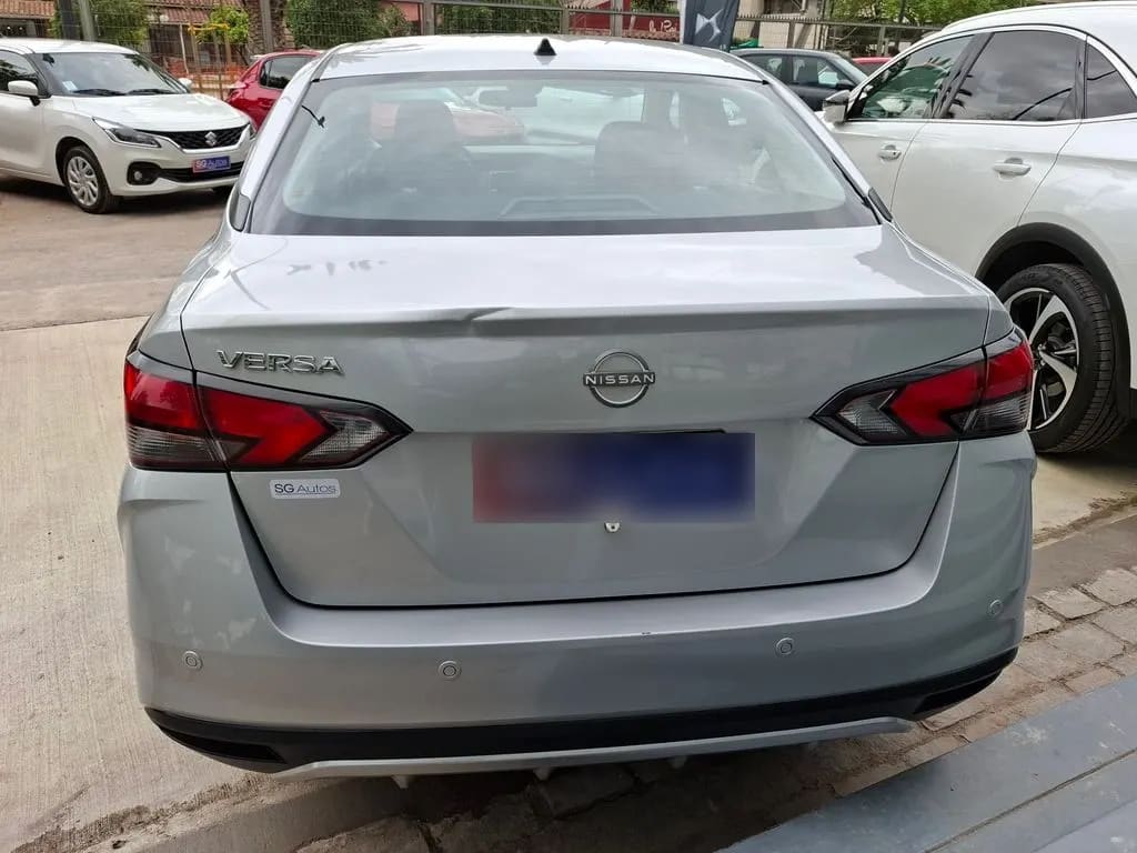 Nissan Versa Sense 1.6 año 2024