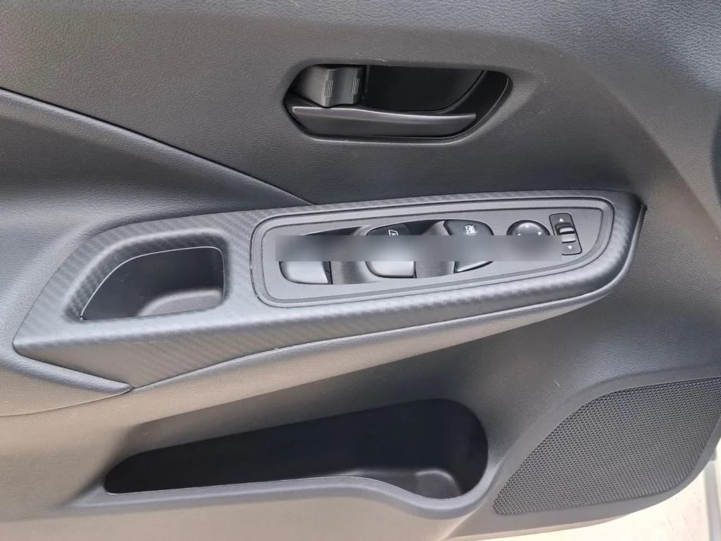 Nissan Versa Sense 1.6 año 2024