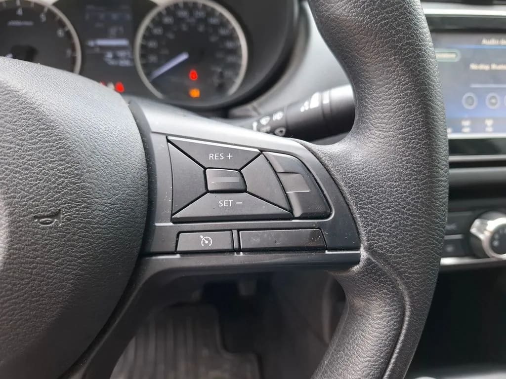 Nissan Versa Sense 1.6 año 2024